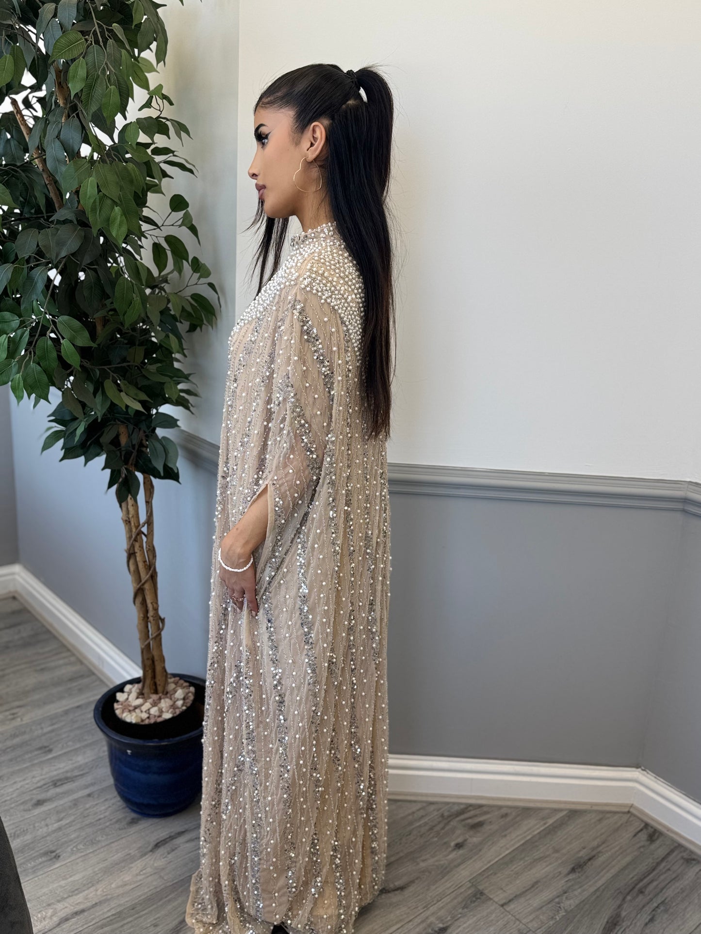 The Aila Cape (Beige)
