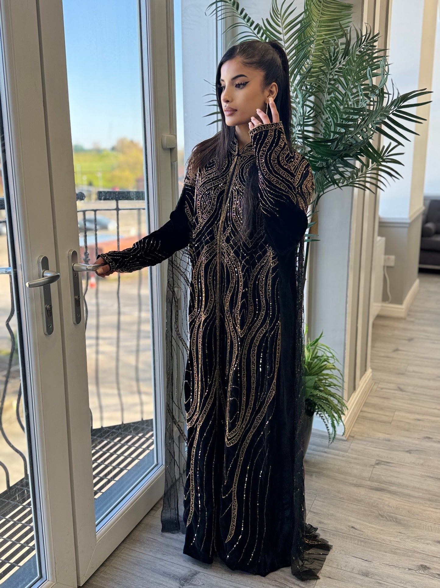 The Almirah Abaya Gold (velvet sleeves)