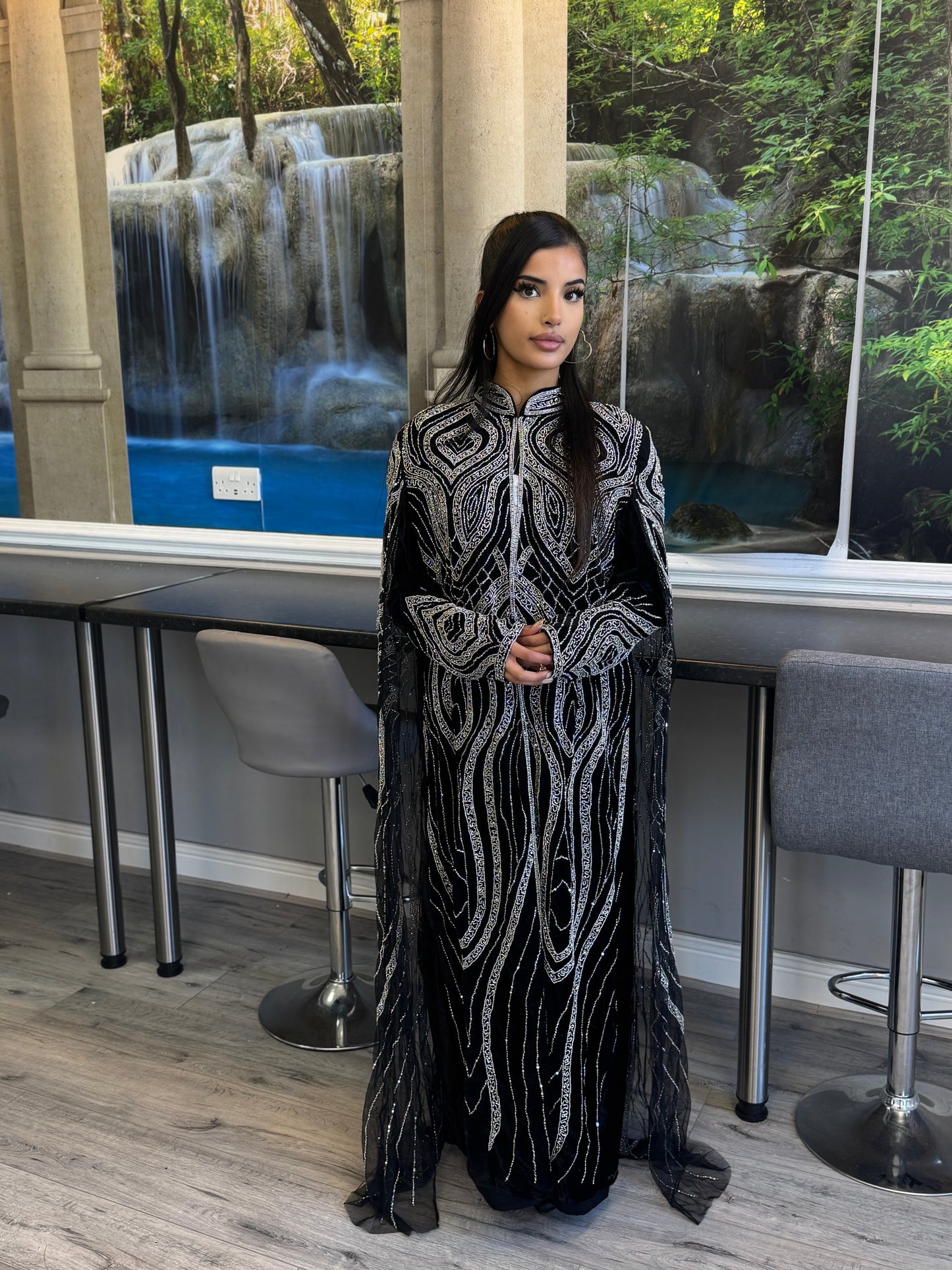 The Almirah Abaya Silver (velvet sleeves)