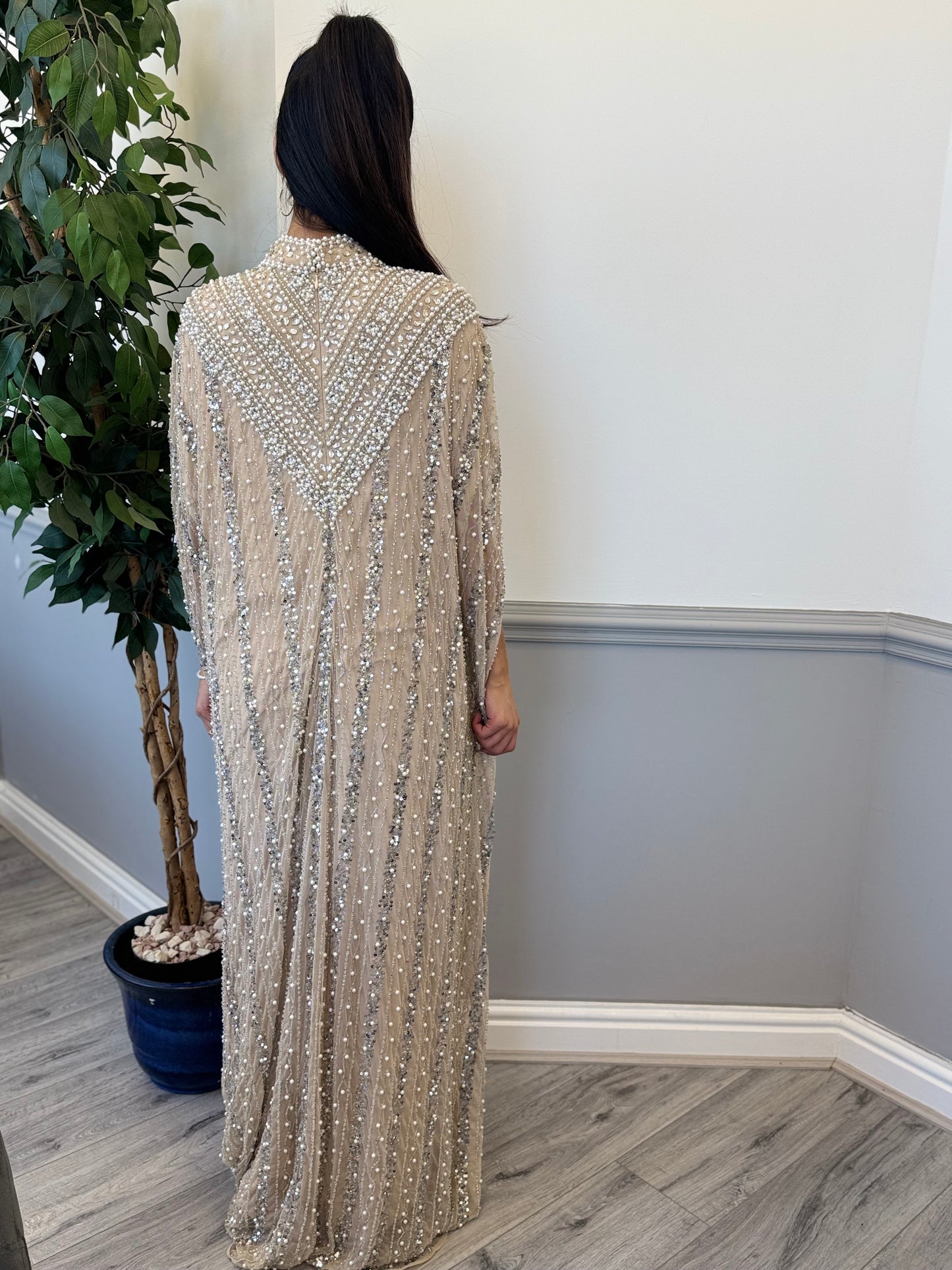 The Aila Cape (Beige)