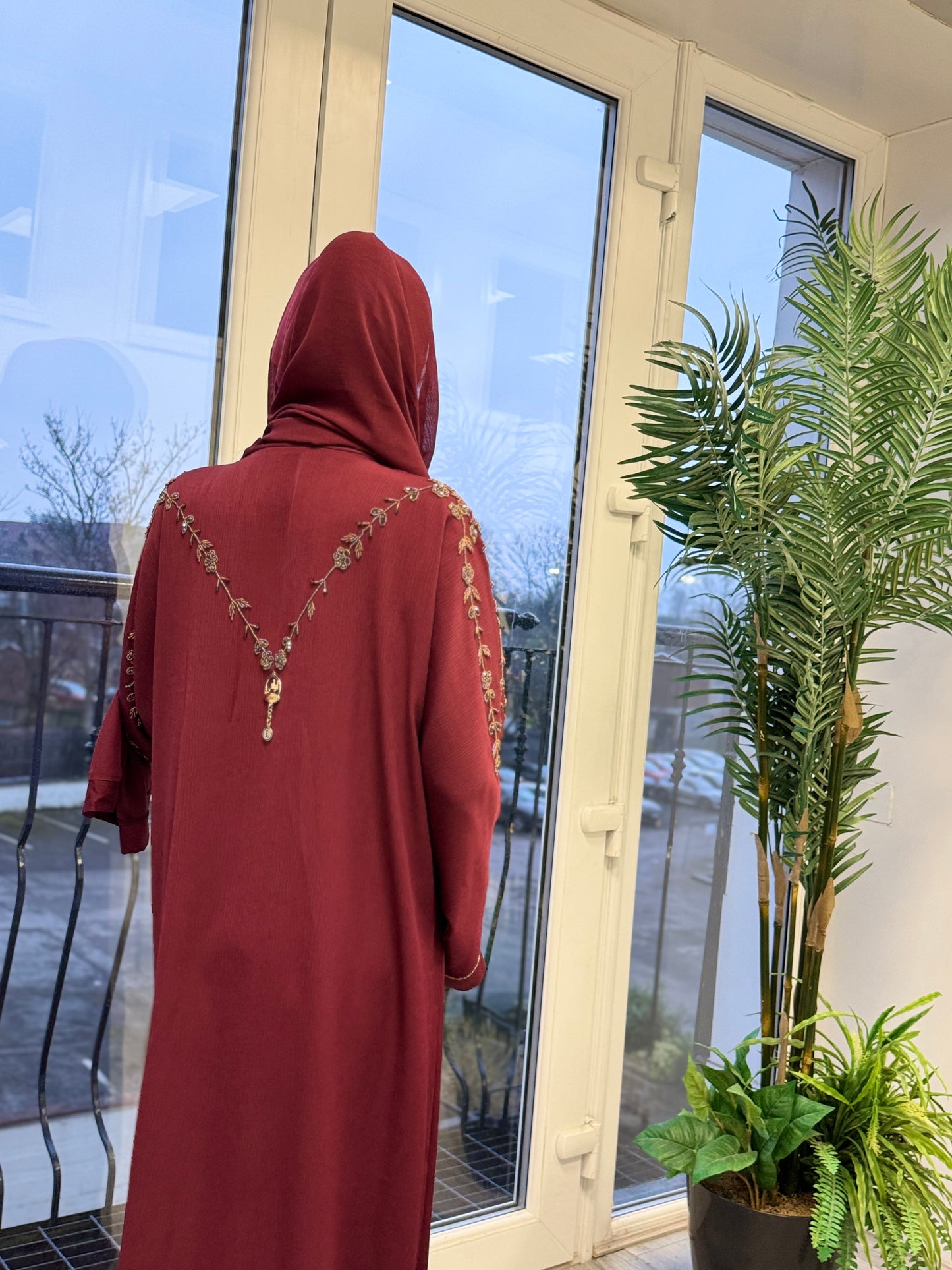 The Laylati Abaya (Maroon)