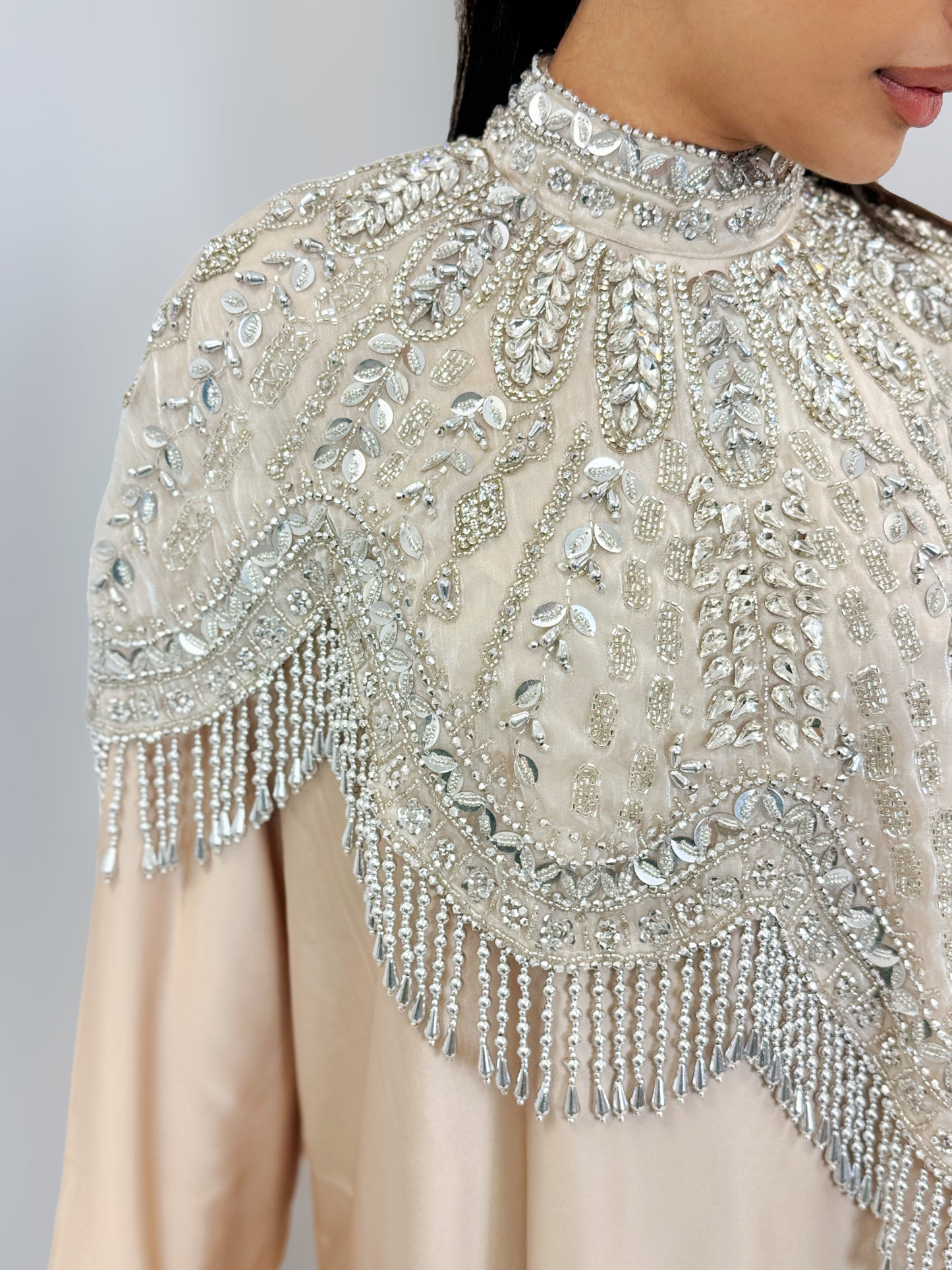 The Irha Cape (Ivory)
