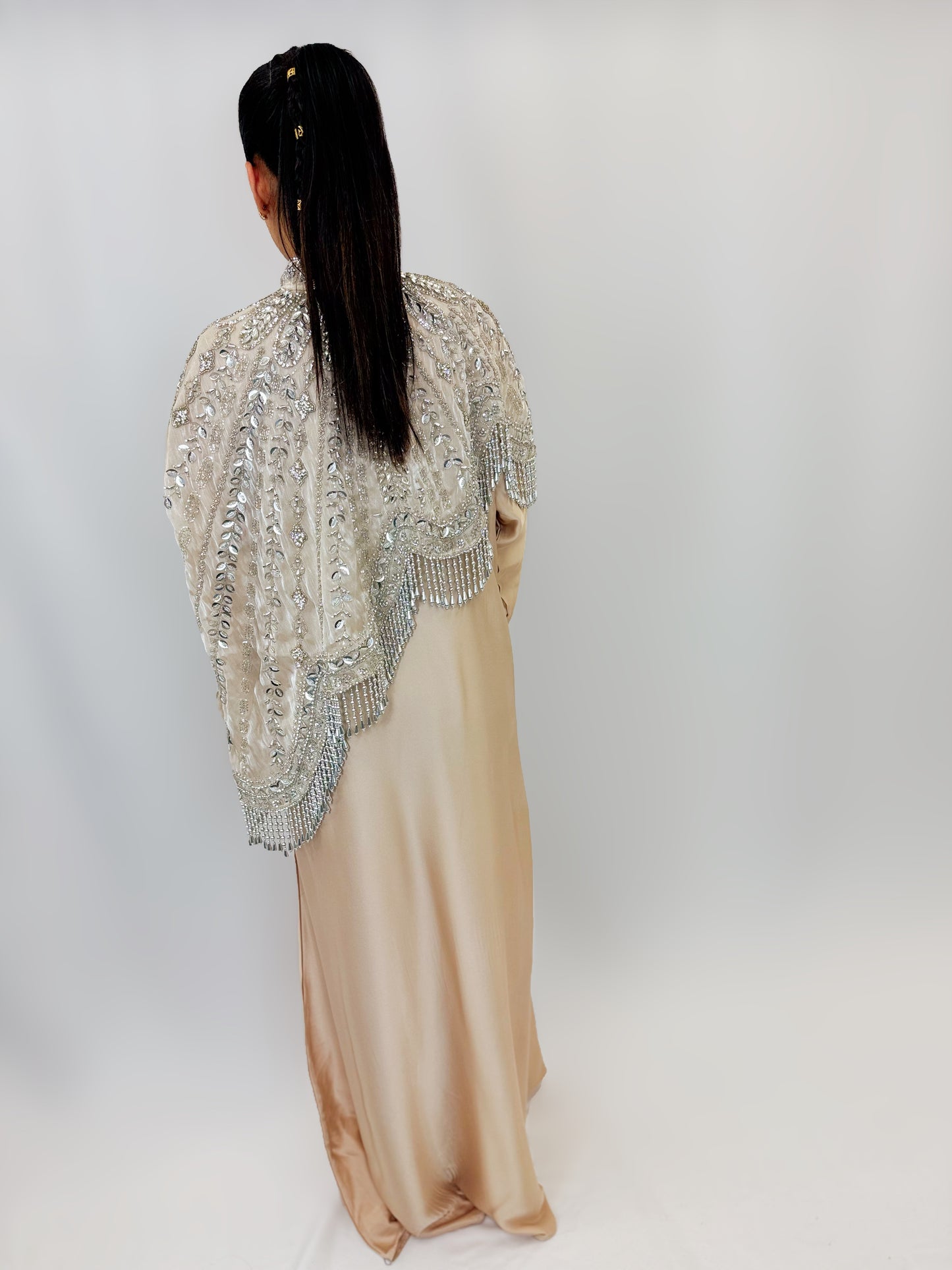 The Irha Cape (Ivory)