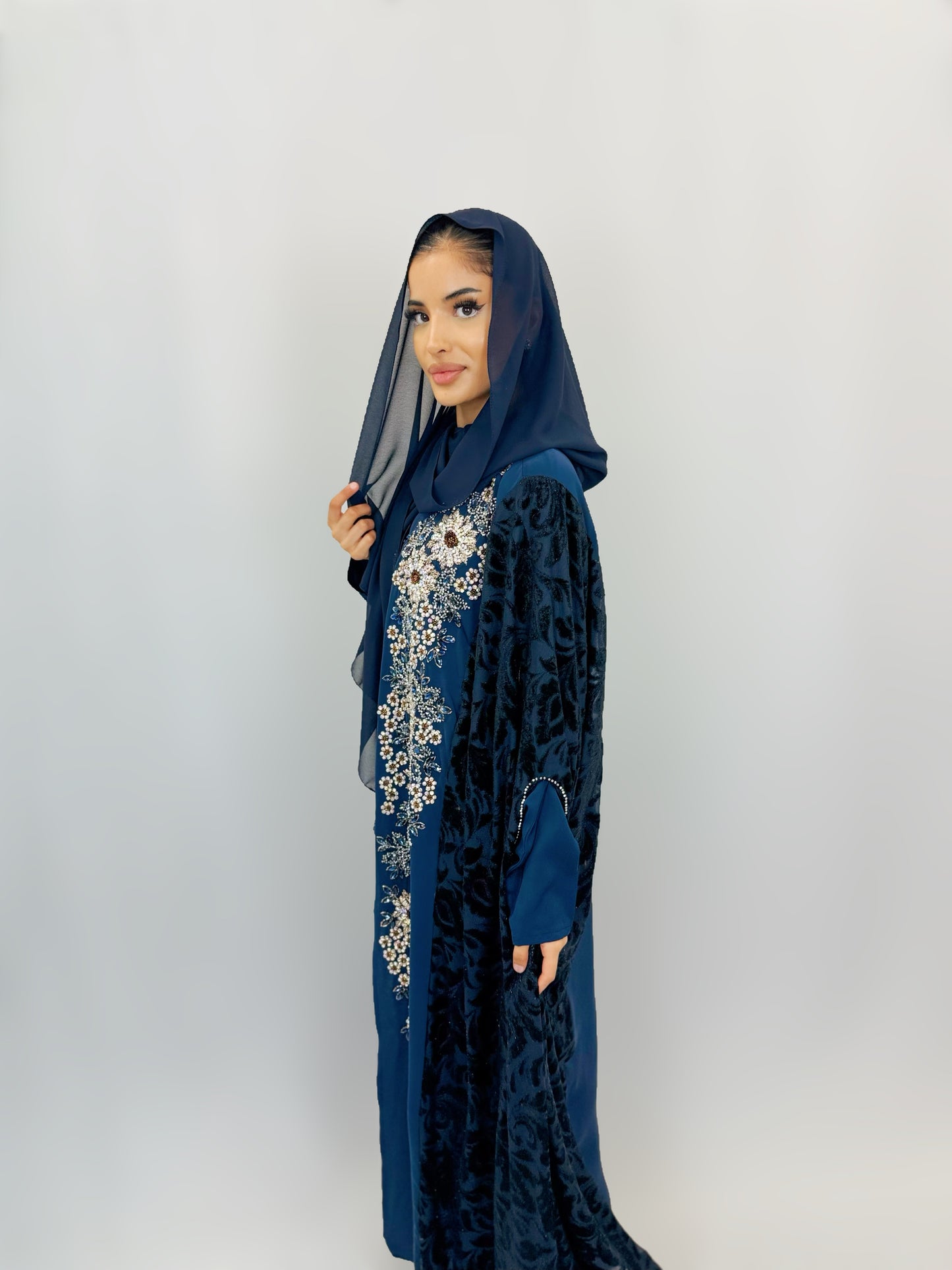 The Tamana Abaya