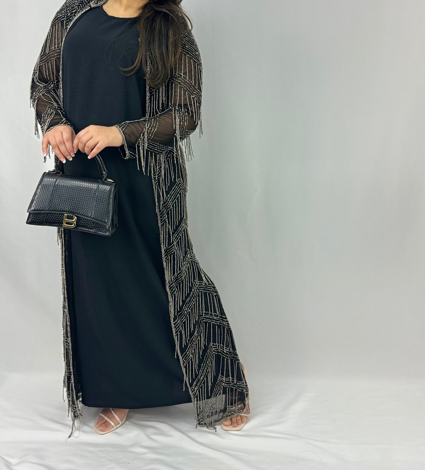 The Wajiha Abaya (black/silver)