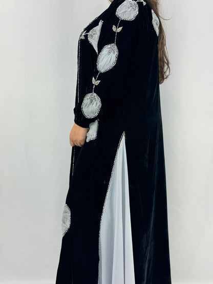 The Naila Abaya